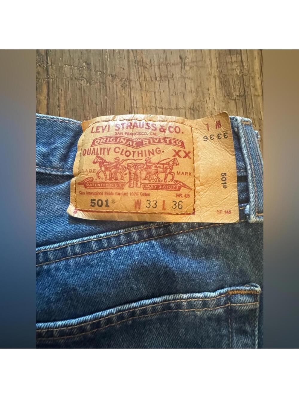 Vintage 90s Levi’s 501 Button Fly Denim Jeans 33x36 EUC - Picture 6 of 9